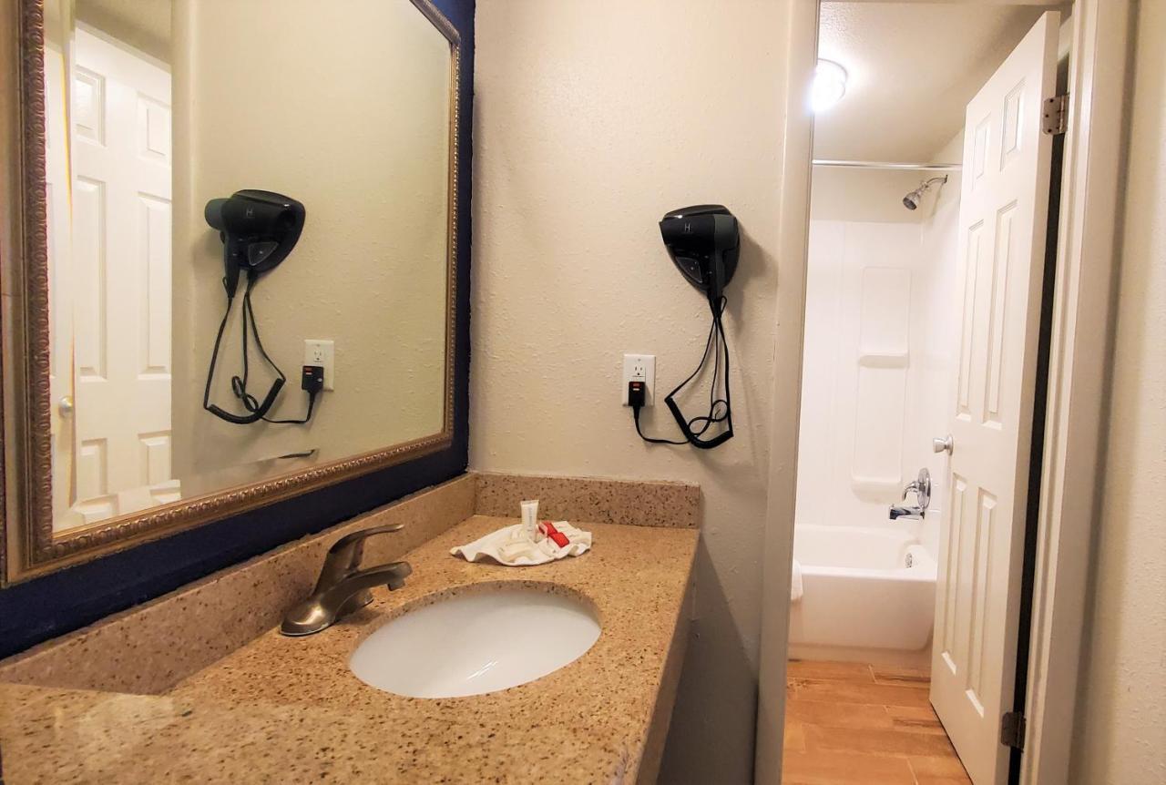 Economy 7 Inn- Newport News Luaran gambar